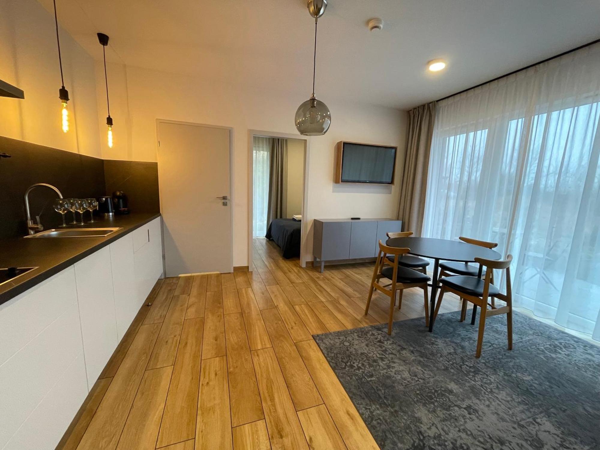 Aparthotel Anchoria Holiday Honest-Serwis Mechelinki Exterior foto
